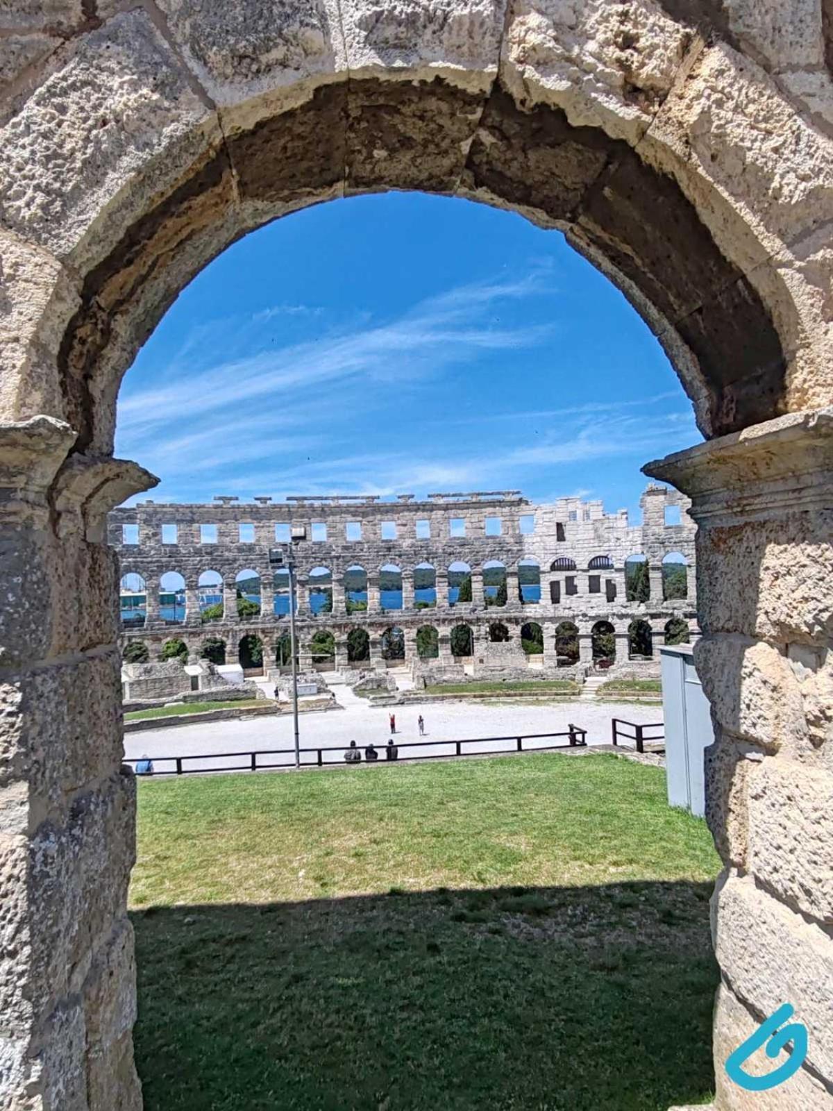 Arena Parkside Residence PUY Exterior foto